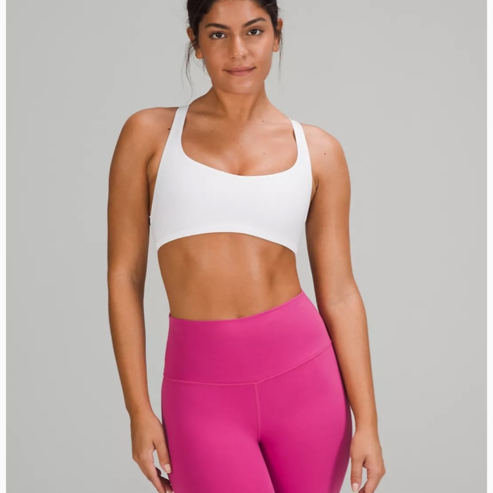 Lululemon: free to be bra- wild size 4, no pads